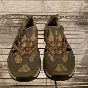 Lands’ End Beige and Black Hiking Sandals Women’s Size 7.5